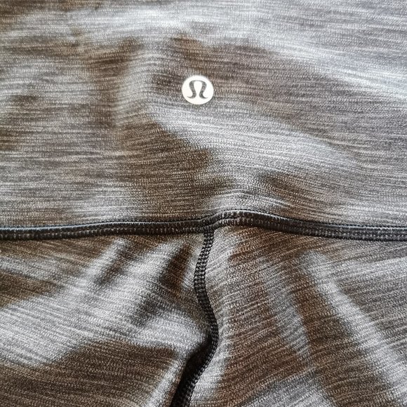 SOLD Lululemon Wunder Under 7/8 Tight - Size 8 - Picture 3 of 7